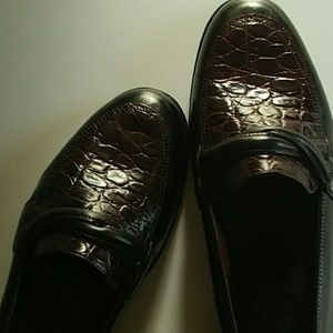 Pappagallo leather loafers NWOB size 7B
